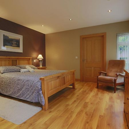 Spacious 4 Bedroom Home - 5 Min Walk To Town Enniskillen Exterior photo